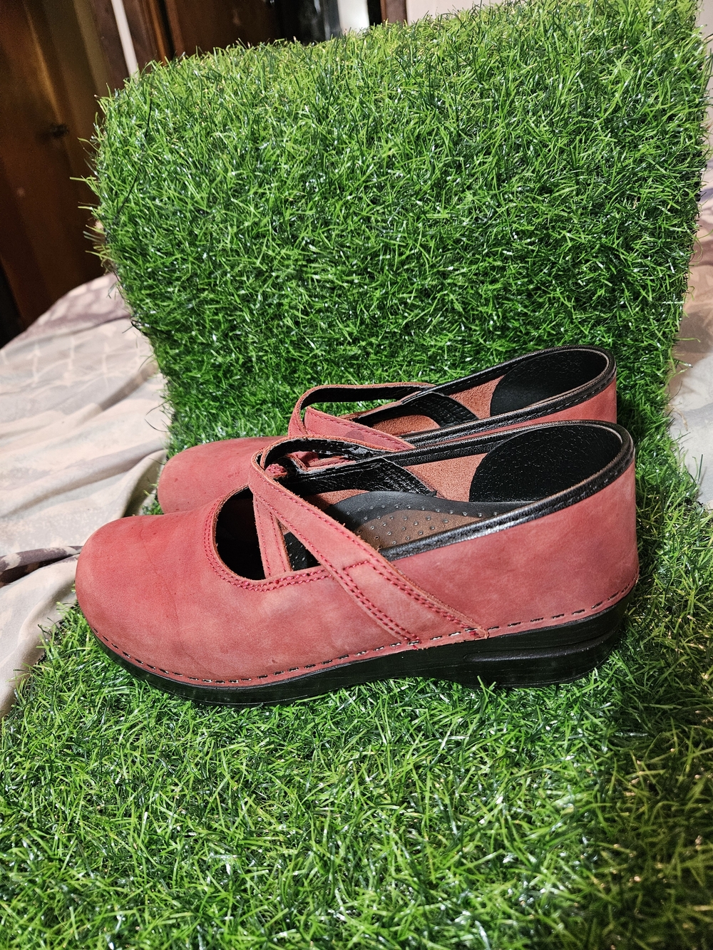 Dansko light red Suede Mary Jane clogs womens size 38